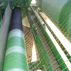 Net wrapping on feeding rollers